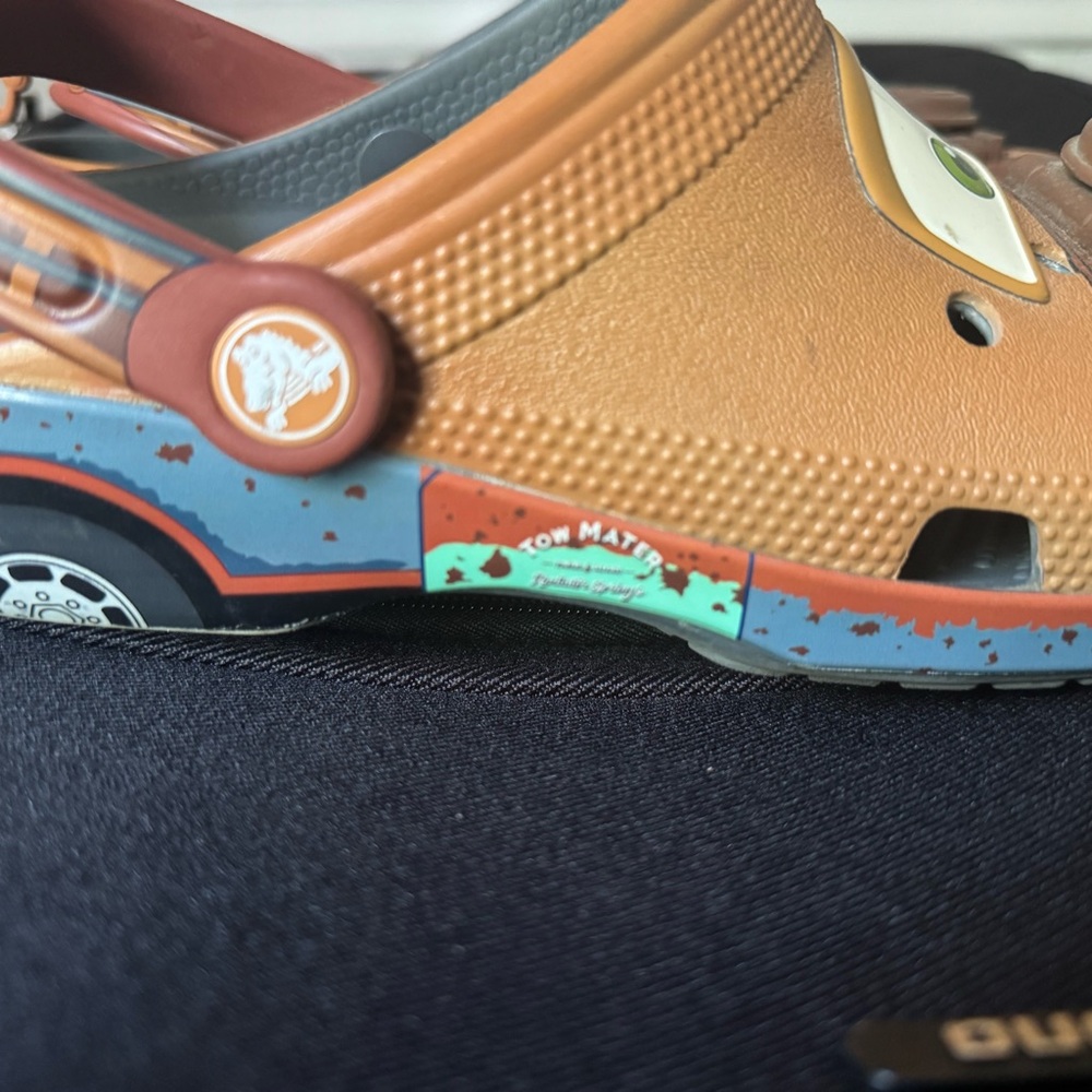 CROCS mater Character Clogs